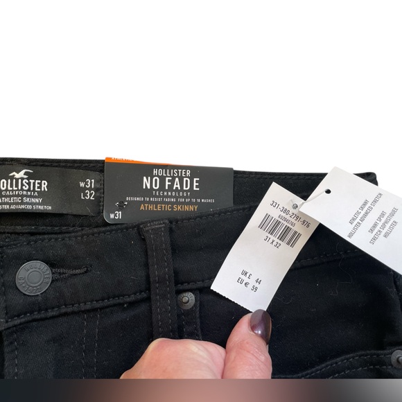 NWT Hollister No Fade Black Distressed Destroyed Athletic Skinny Jeans, 31 X 32 - Picture 8 of 12